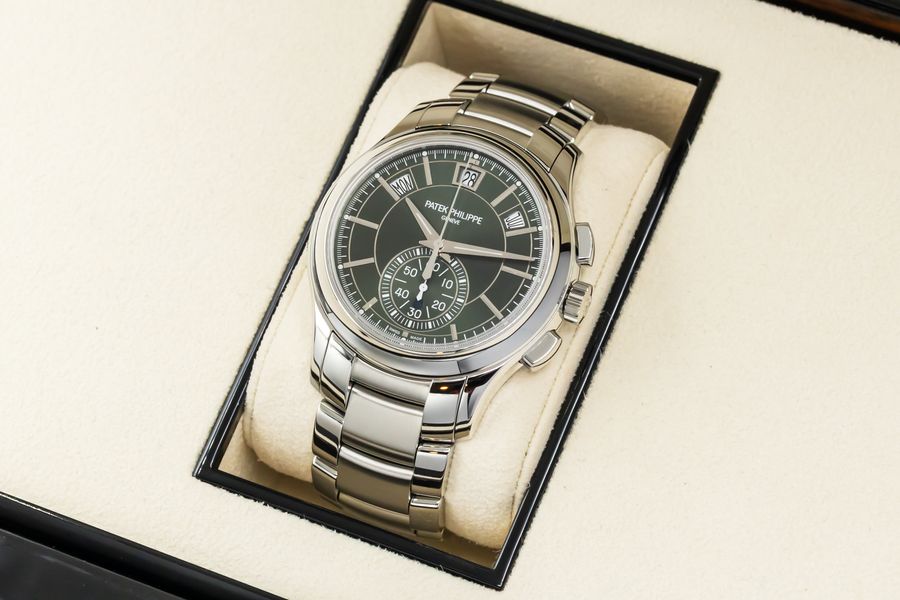 Patek Philippe Complications 5905/1A-001